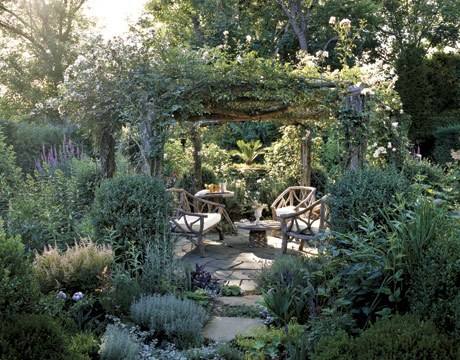 Рукотворный декор сада - идеи оформления зоны отдыха на даче - фото