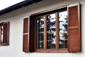 Металлические ставни на окна для дачи: разновидности и особенности конструк ... - фото