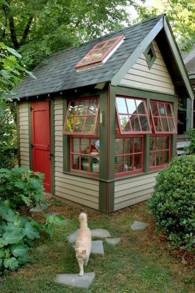 Замечательные идеи маленьких дачных домиков с фото